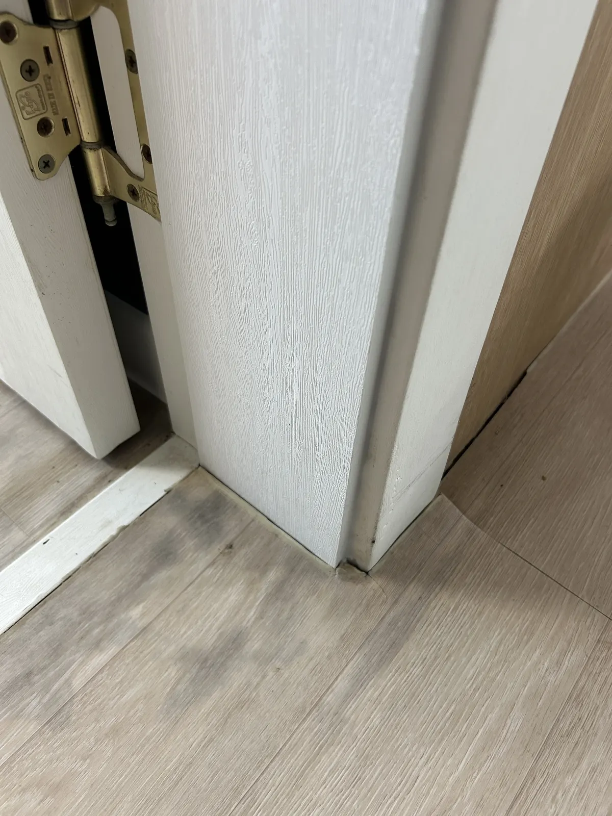 문틀교체 문틀 몰딩 교체 작업 후 실제 사진