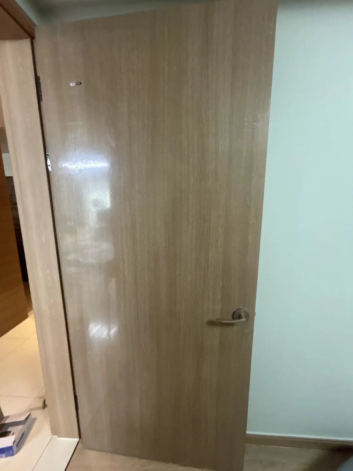 문교체 부서진 방문 교체 작업 후 실제 사진